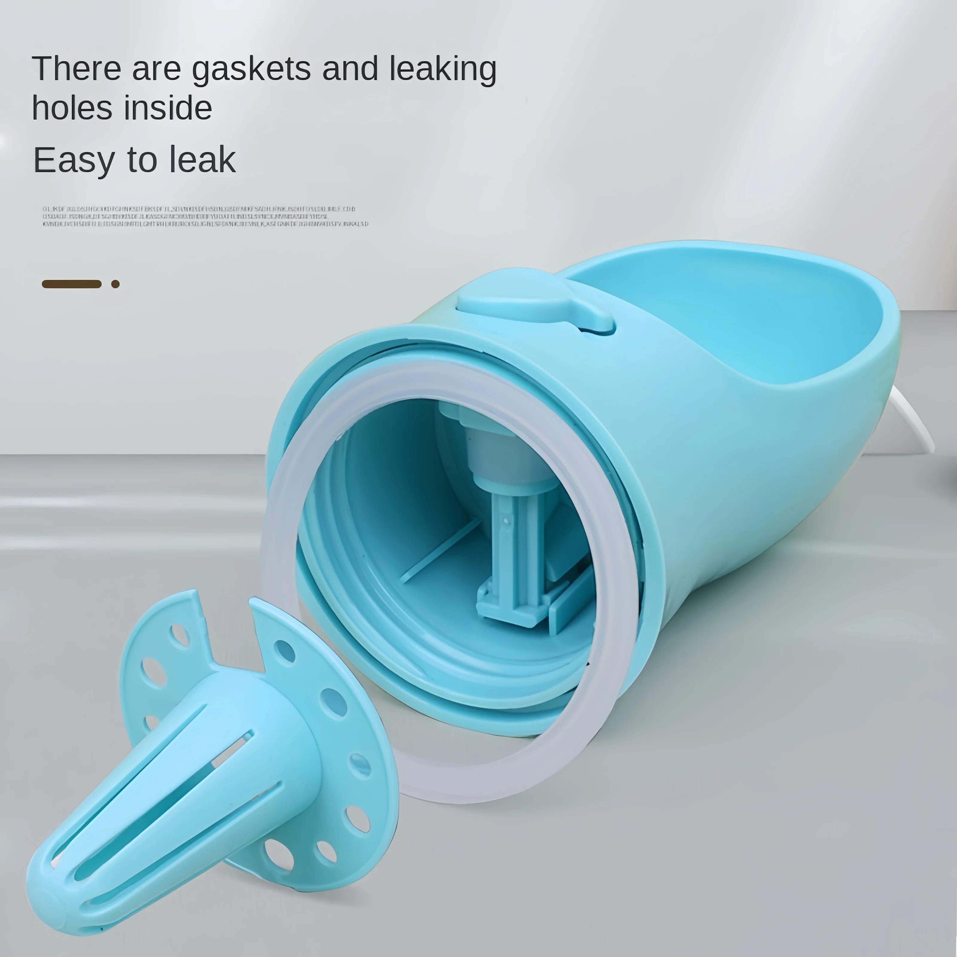 Portable Dog Water Bottle – Leak-Proof Pet Water Dispenser for Walking & Travel